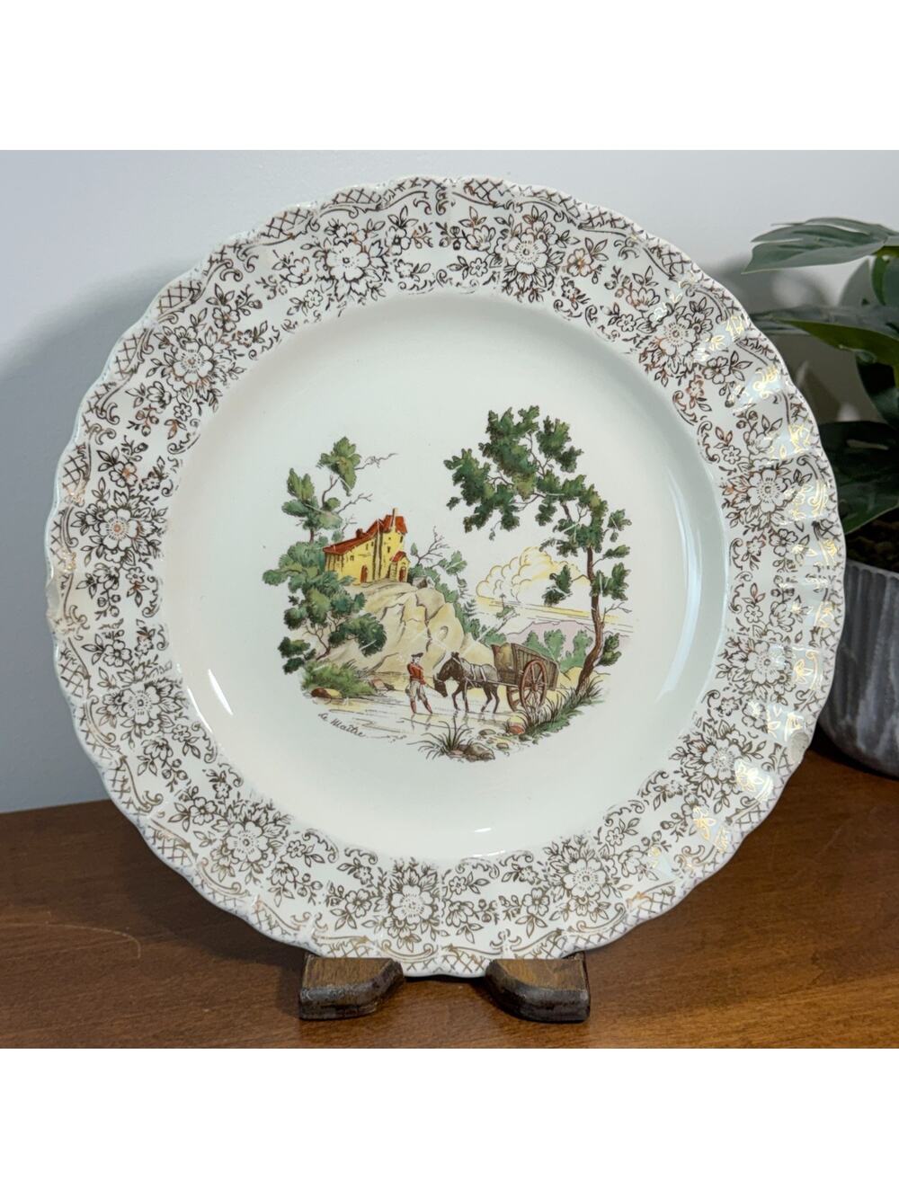 American Limoges Chateau France 22K Gold Filigree Dinner Plate S518 USA 9.5"